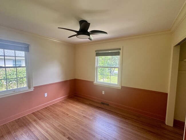 Building Photo - 774 Creekside Dr
