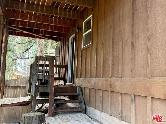 Building Photo - 701 Pinnacle Dr