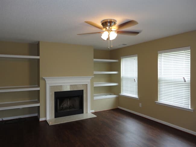 Building Photo - 500 Birchtree Valley Ct