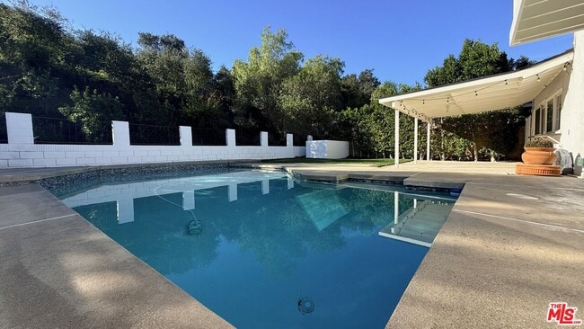 Building Photo - 29392 Hillrise Dr