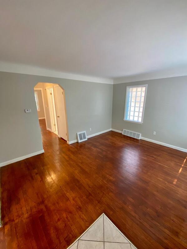 Building Photo - 9545 Beaverland St