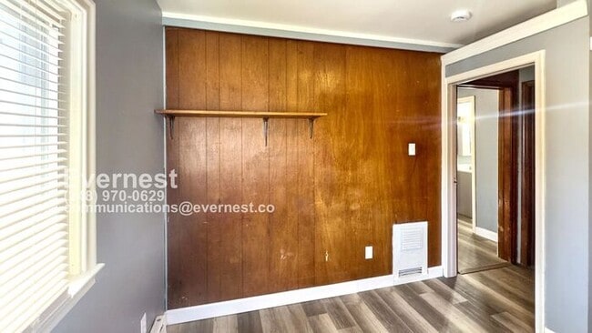 Building Photo - 2-Bedroom, 1-Bath Home in a Convenient Loc...