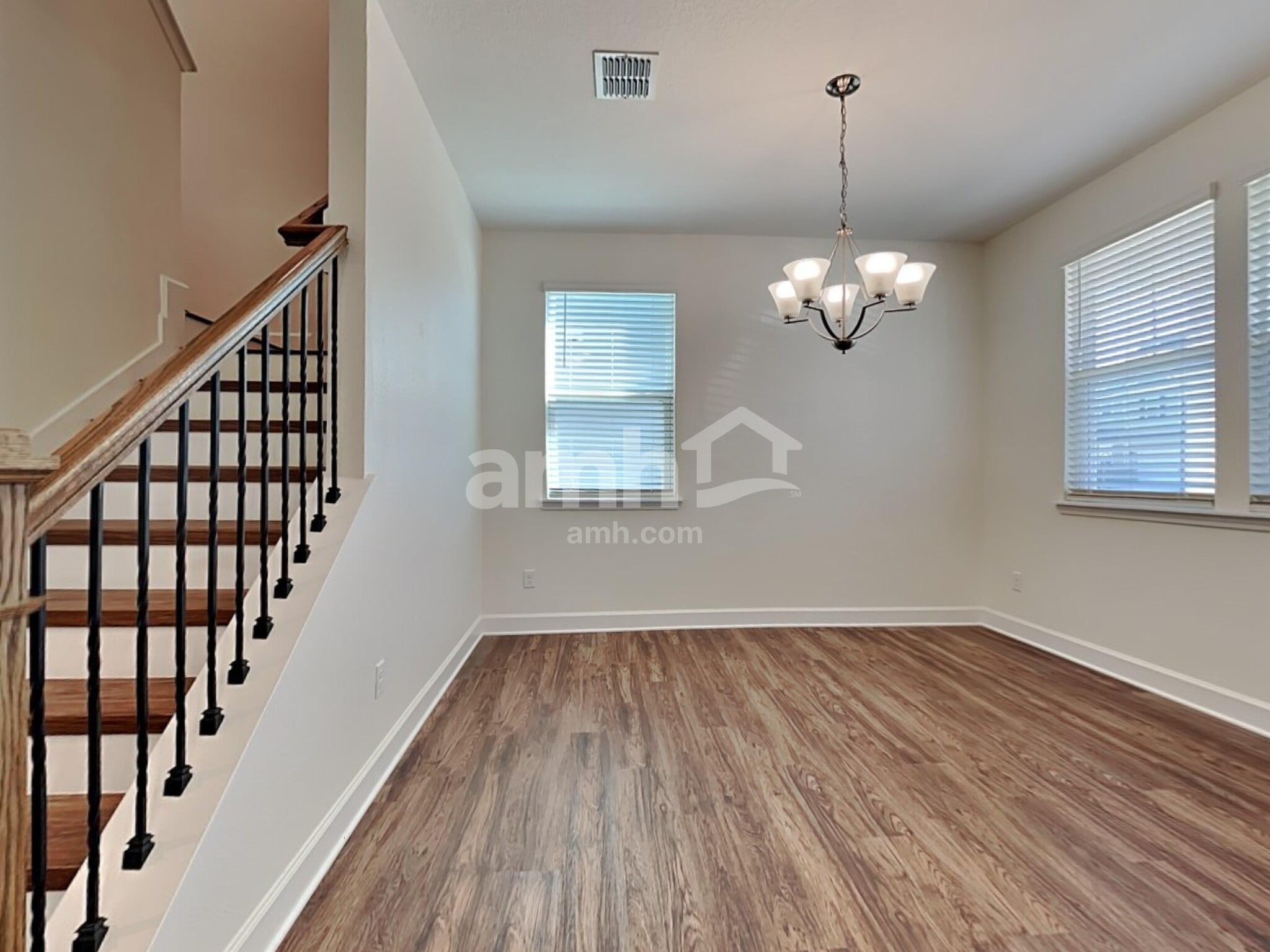 Building Photo - 437 Sandstone Dr