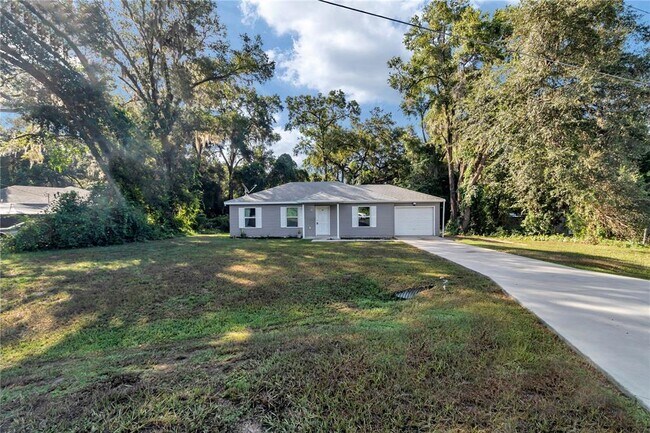 Building Photo - 460 Locust Rd