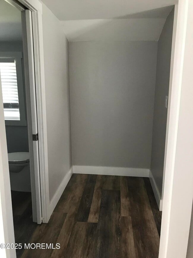 Building Photo - 36 Center Ave