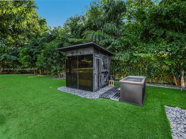 Building Photo - 250 NW 129th Ave