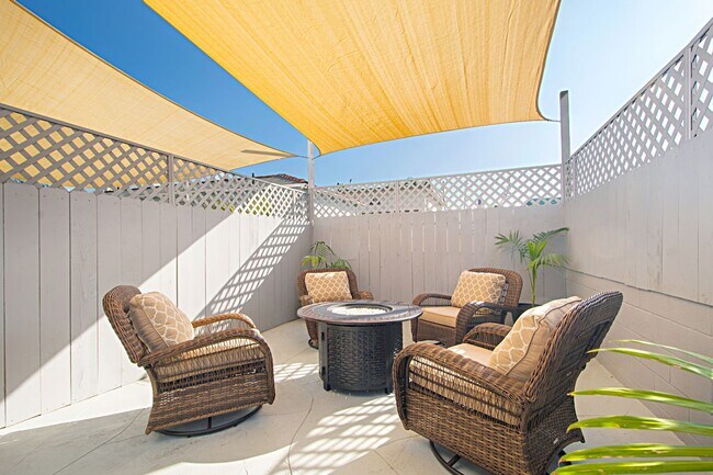 Building Photo - Beautiful 2 beds 1 bath apartment in Point Loma