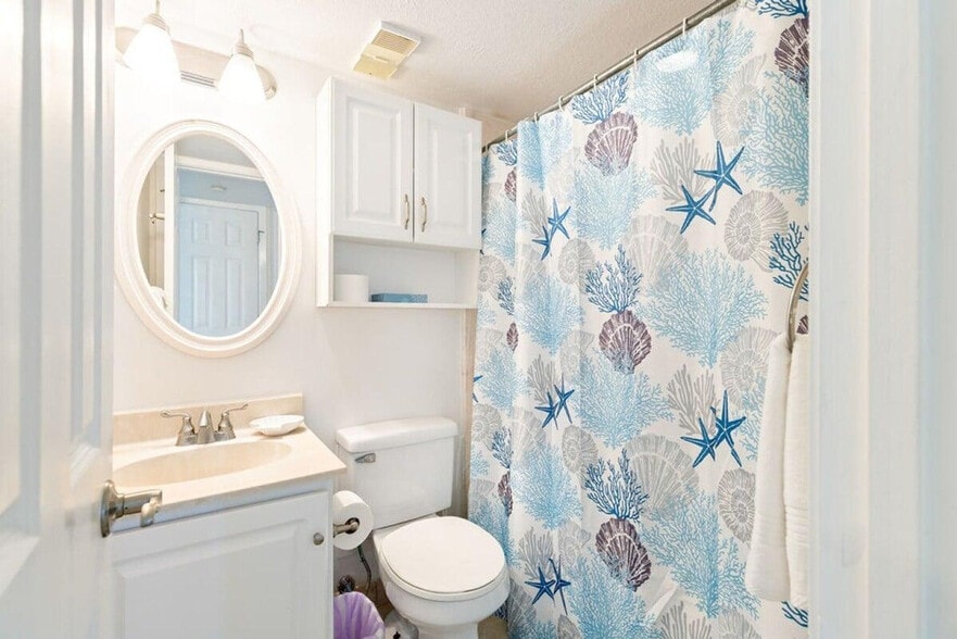 Building Photo - 3768 E County Hwy 30A