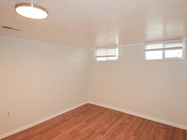 Building Photo - 36 1/2 N 200 W