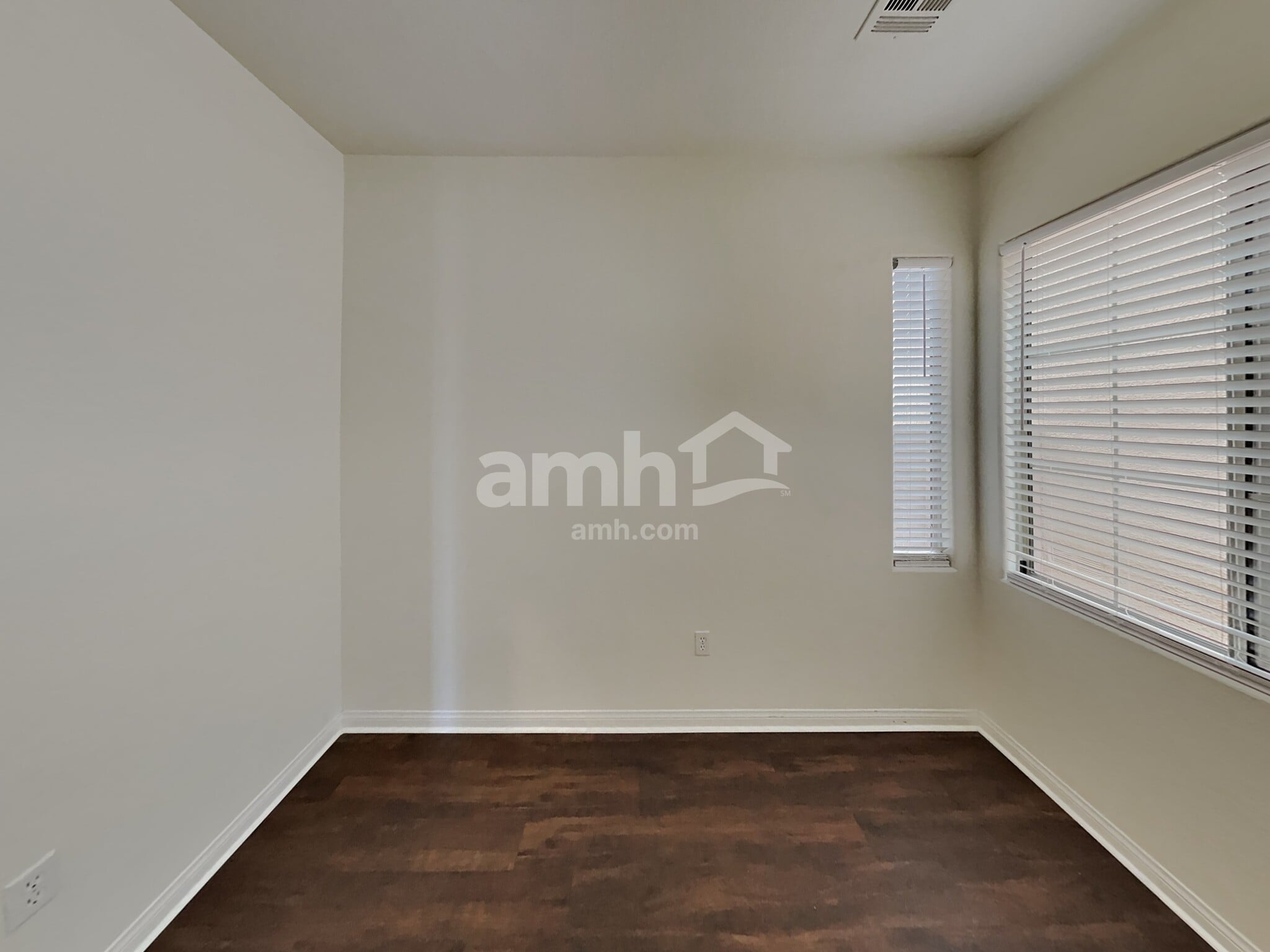 Building Photo - 5283 Railroad River Ave