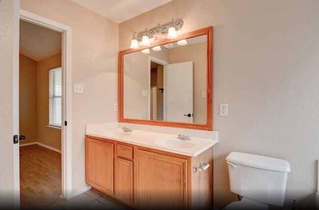 Building Photo - 10221 Tustin Terrace