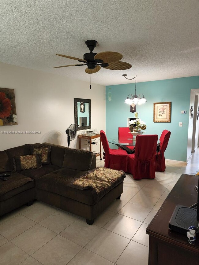 Building Photo - 300 Berkley Rd