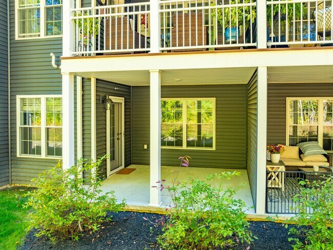 Building Photo - 70 Arcadia Ct