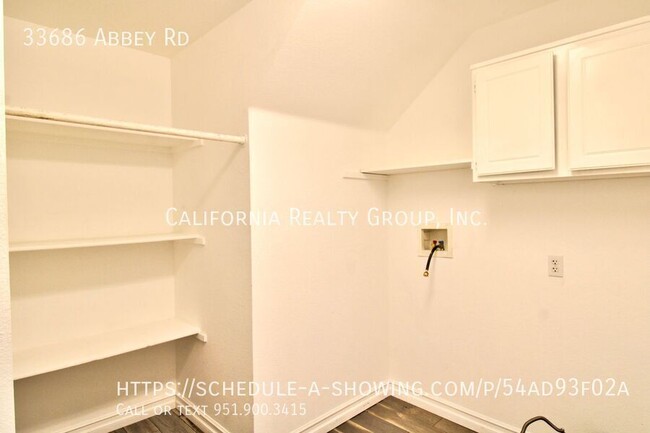 Building Photo - 33686 Abbey Rd