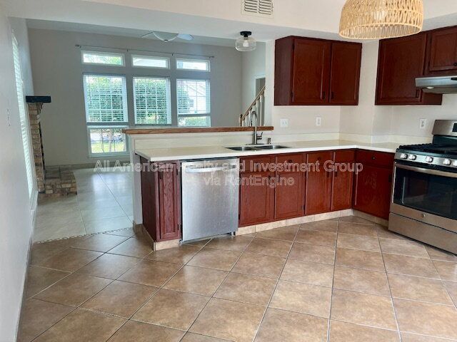 Building Photo - 366 Canterbury Cir NW