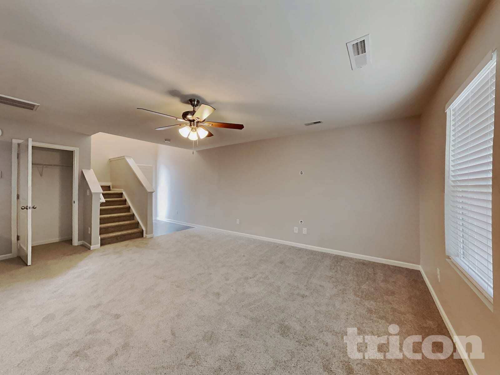 Building Photo - 1711 Sawtooth Ct