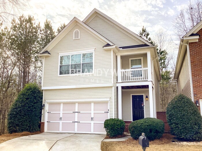 Building Photo - 687 Lakes Cir