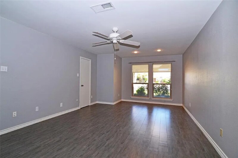 Building Photo - 7102 Casablanca Ct