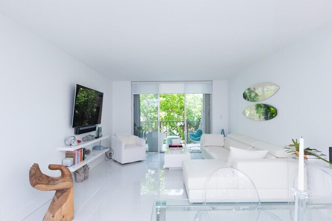 Building Photo - 3581 S Ocean Blvd