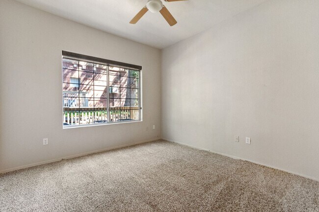 Building Photo - Cozy 3 Bed Littleton Condo