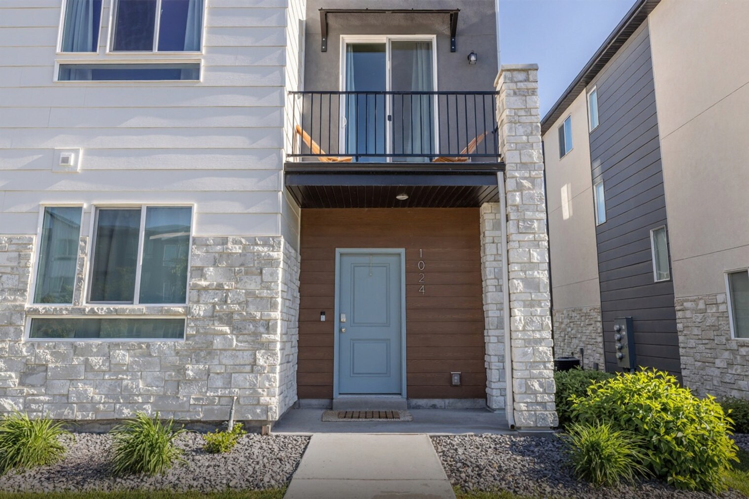 Building Photo - 1024 W 400 S