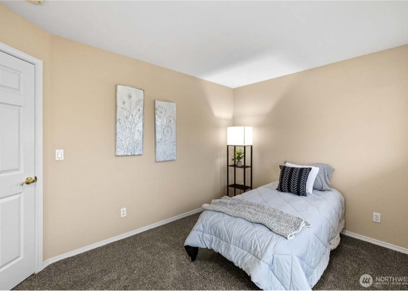 Building Photo - 6322 Rebecca Ave SE