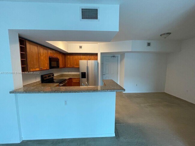 Building Photo - 1723 SW 2nd Ave