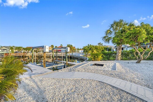 Building Photo - 1029 Bal Harbour Dr