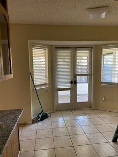 Building Photo - 4810 Robertson Dr