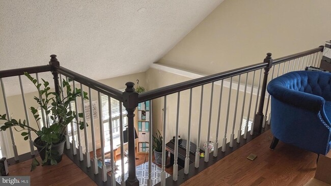 Building Photo - 407 Deerpath Ave SW