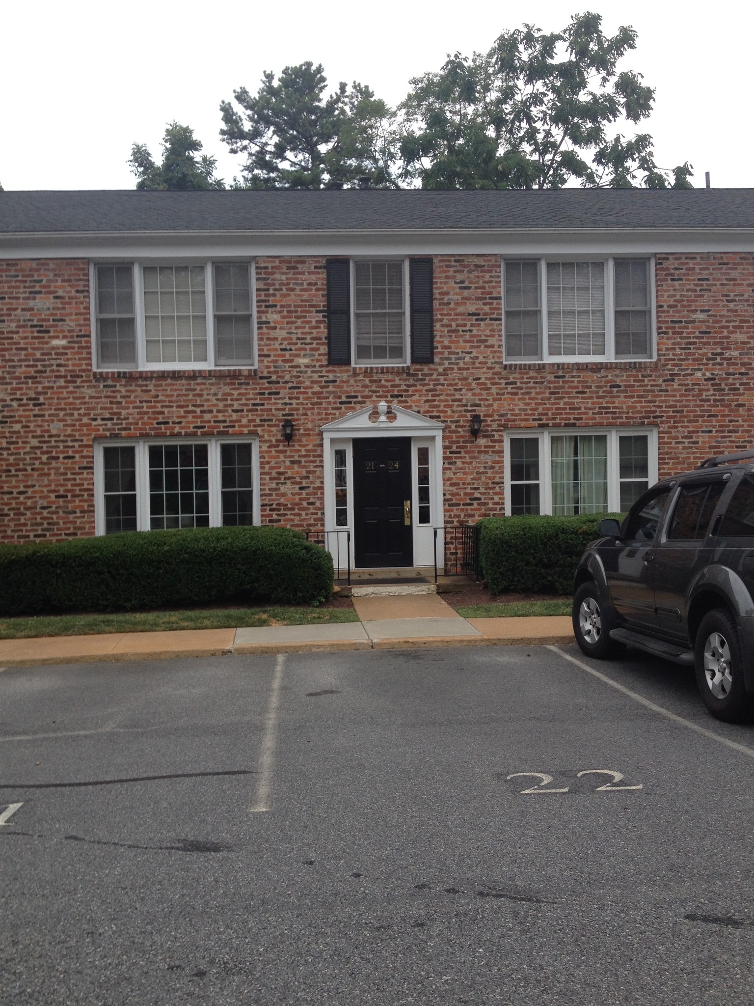 Front of the Bldg - 2527 Hydraulic Rd