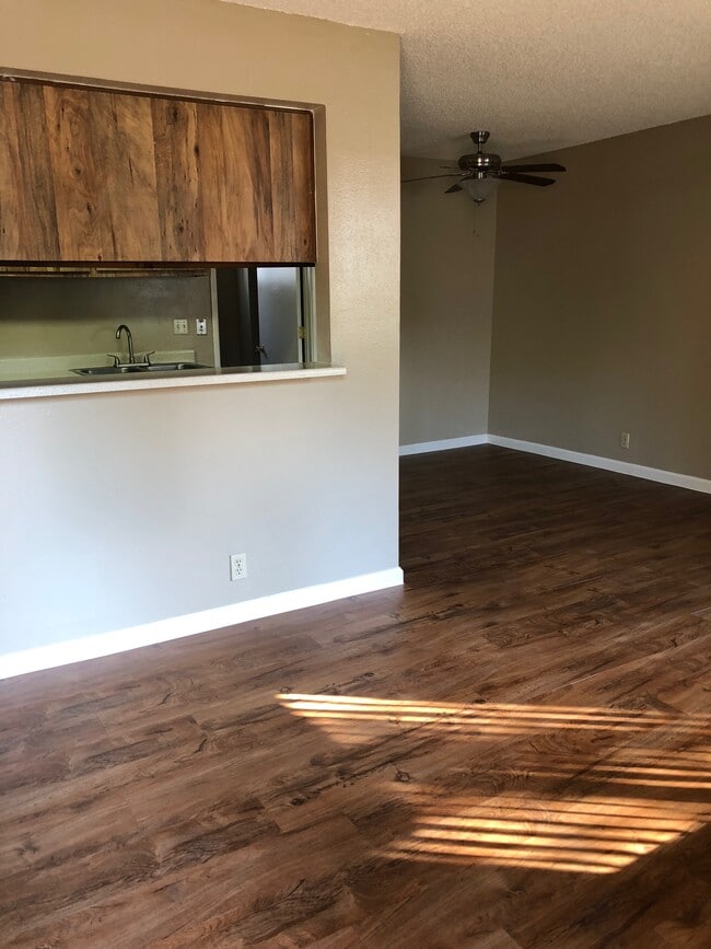 Building Photo - Casas Adobes Apartments