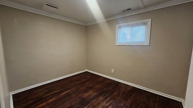 Building Photo - 2216 Dean Dr