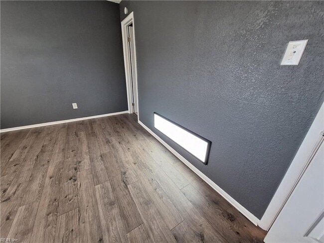 Building Photo - 1312 Sierra Dr