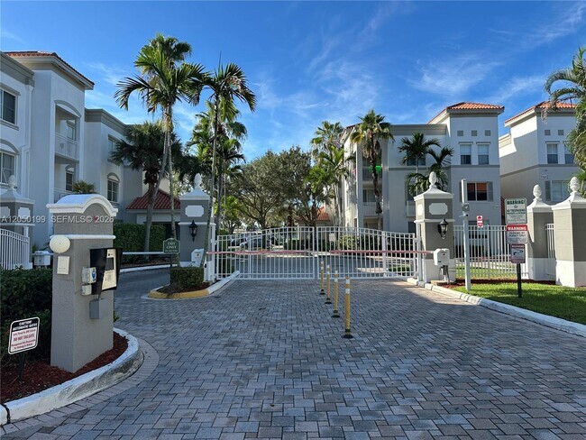 Building Photo - 11018 Legacy Dr