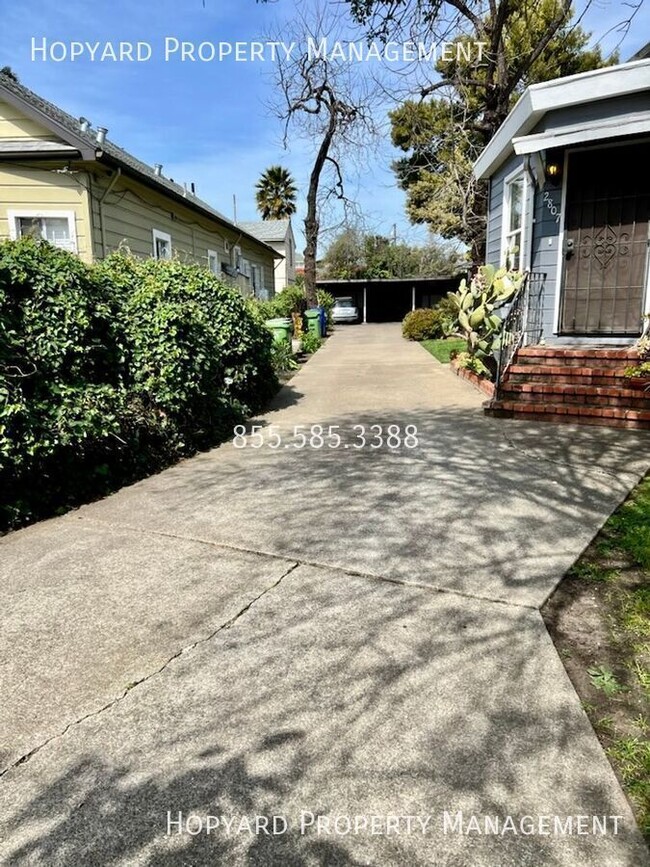 Building Photo - 1 Bedroom Cottage with Bonus Loft!