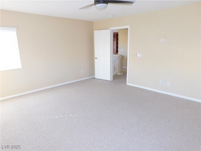 Building Photo - 10855 Carberry Hill St