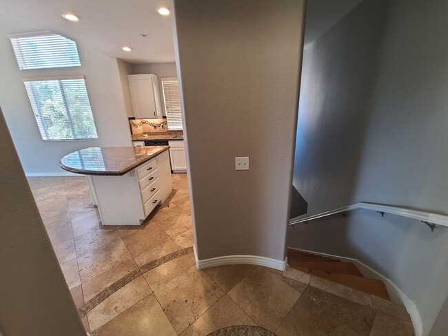 Building Photo - Great golf course views