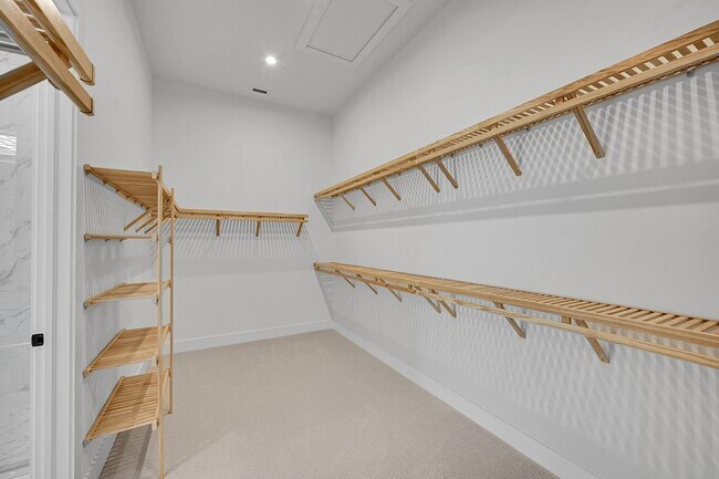 Building Photo - 9524 St Germain Dr