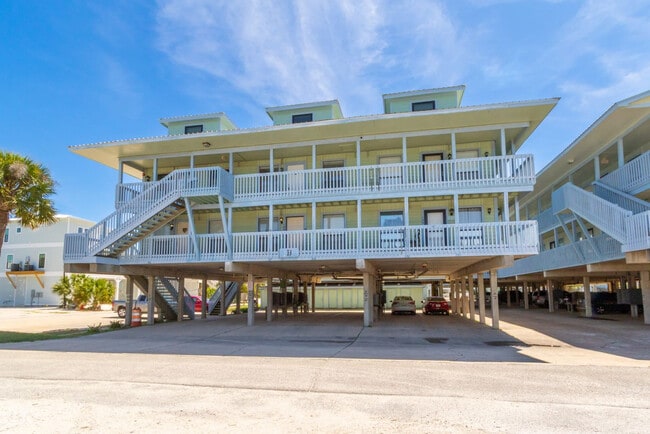 Building Photo - 920 W Lagoon Ave