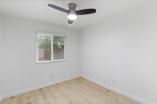 Building Photo - 7811 Croftwood Dr