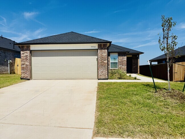 Primary Photo - 5941 Bradford Pear Ln