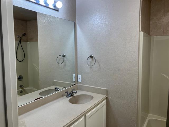 Building Photo - 809 Shady Grove Dr