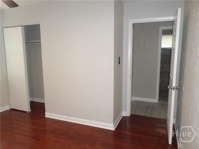 Building Photo - 213 Olmstead Dr