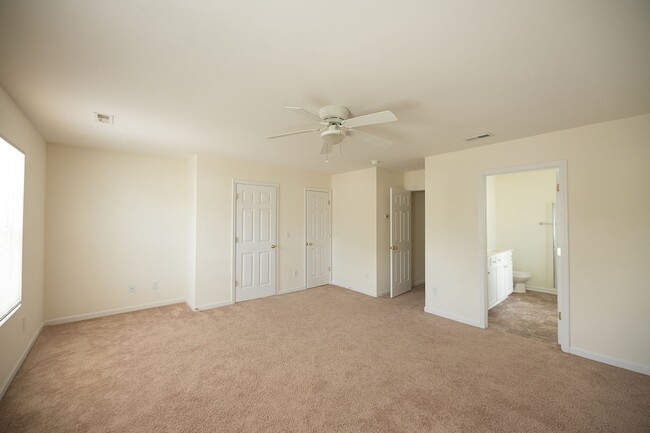 Building Photo - Spacious beautiful 4 bedroom 2.5 bath home  In Greensboro with an office/upstairs loft/ sunroom/ ...