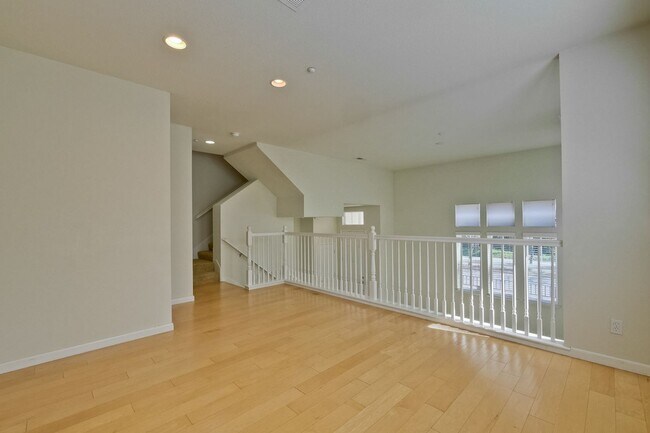 Building Photo - Wow! What a Great Home! Available Now!