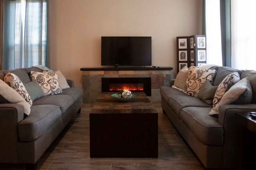 Fireplace - 9401 Privet Dr