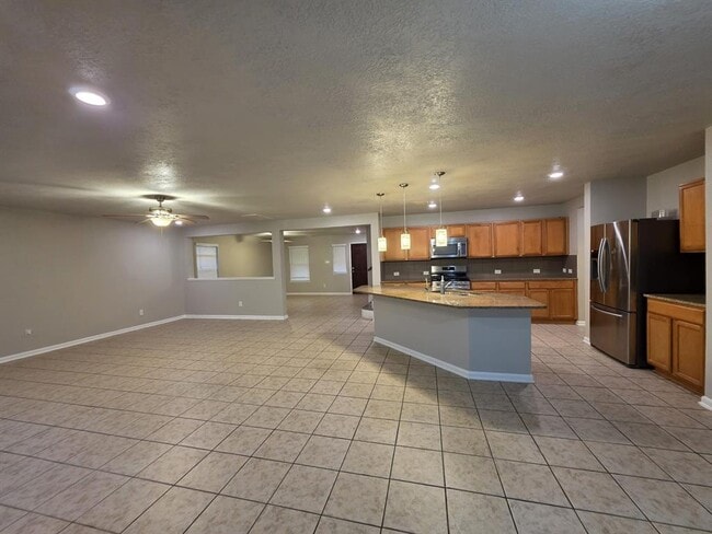 Building Photo - 25335 Briscoe Village Dr