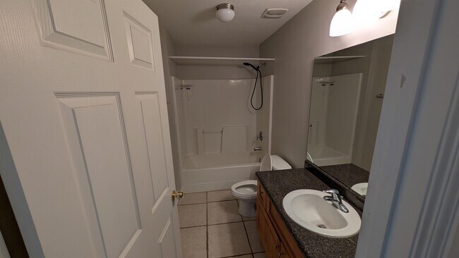 Building Photo - 3376 Sawtooth Dr