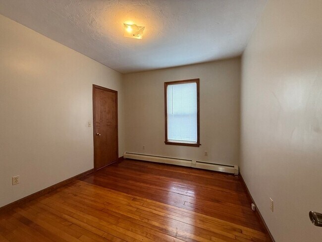 Building Photo - 132 Coburn Ave